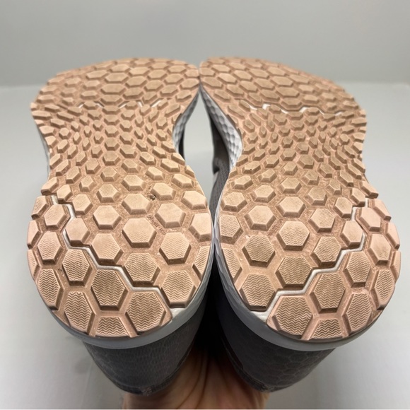 New Balance Fresh Foam 520 v8 Women’s Size 10 Gray Pink Running Shoes W520LM6 - Picture 10 of 14